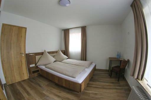 Look Hotel & Rooms Крайльсхайм Экстерьер фото