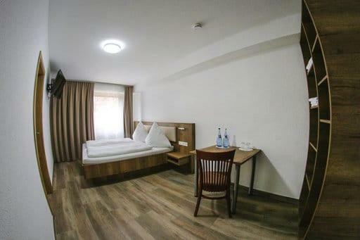 Look Hotel & Rooms Крайльсхайм Экстерьер фото